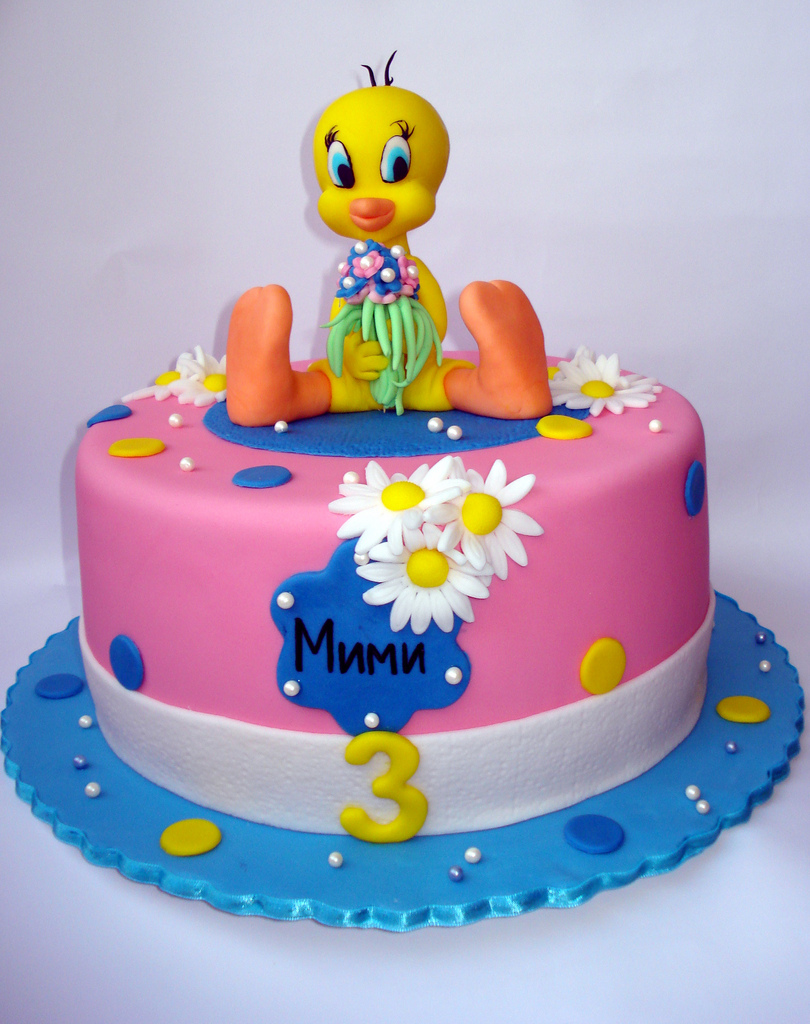 Tweety Bird Cake - YouTube