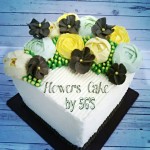 Sari R Arwani‎'s Beautiful Flowers Cake