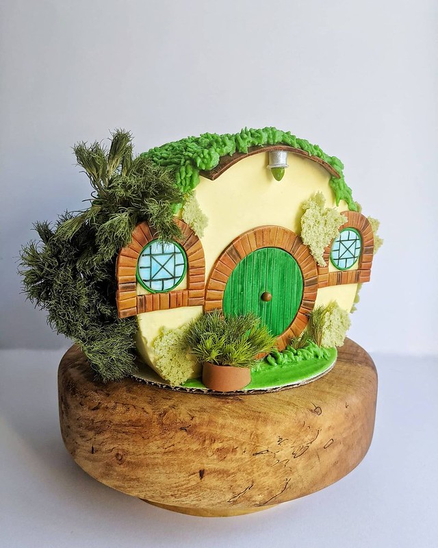 Hobbit Hole Cake by Little Lioness Bakery