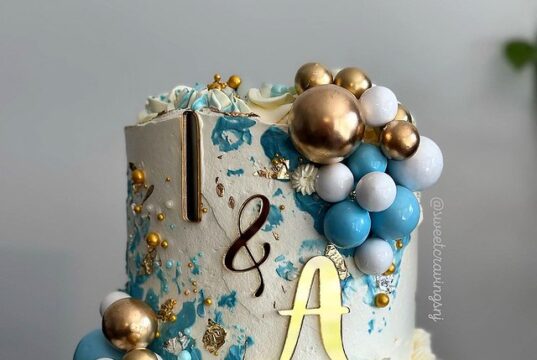 Cake by Sweet Cravings